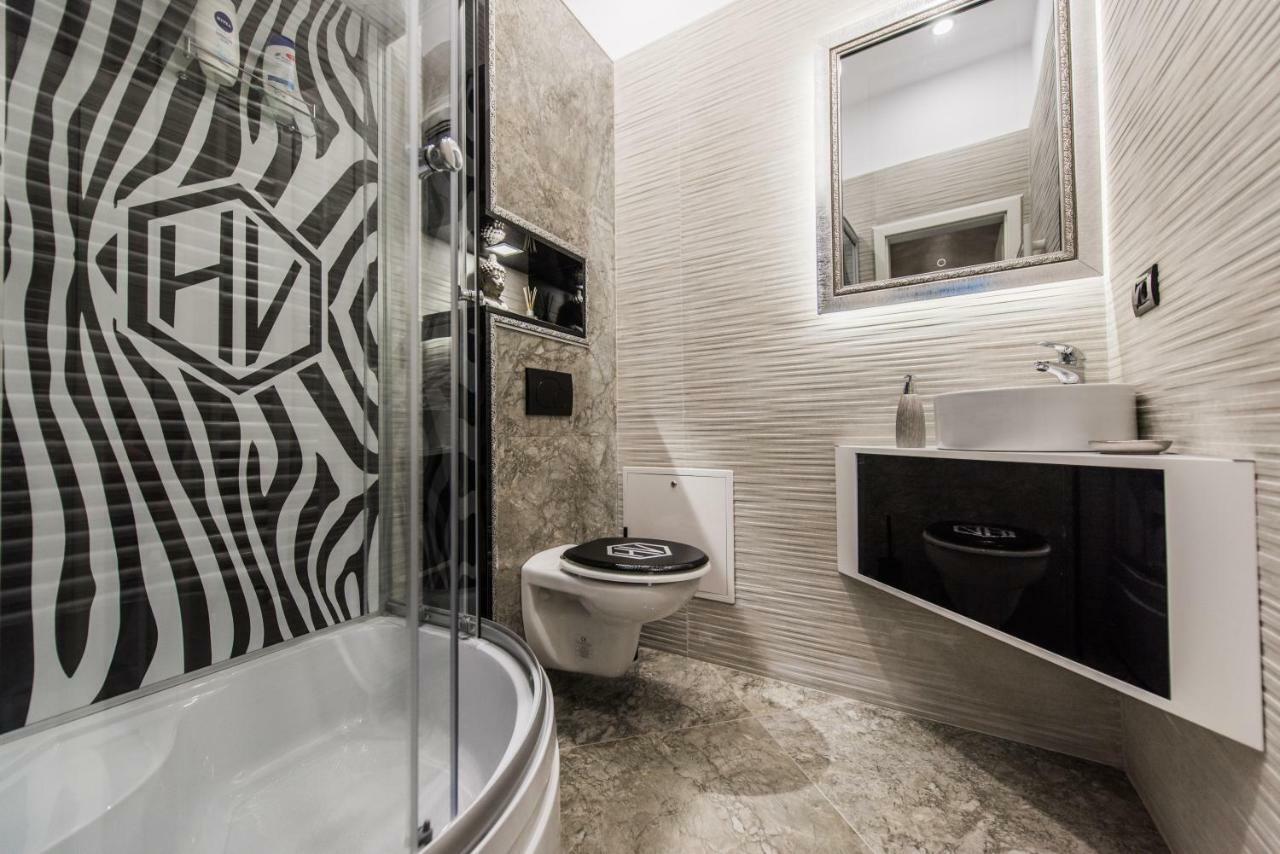 H & V Residence - Diamond Bungalow Apartment Арад Екстериор снимка