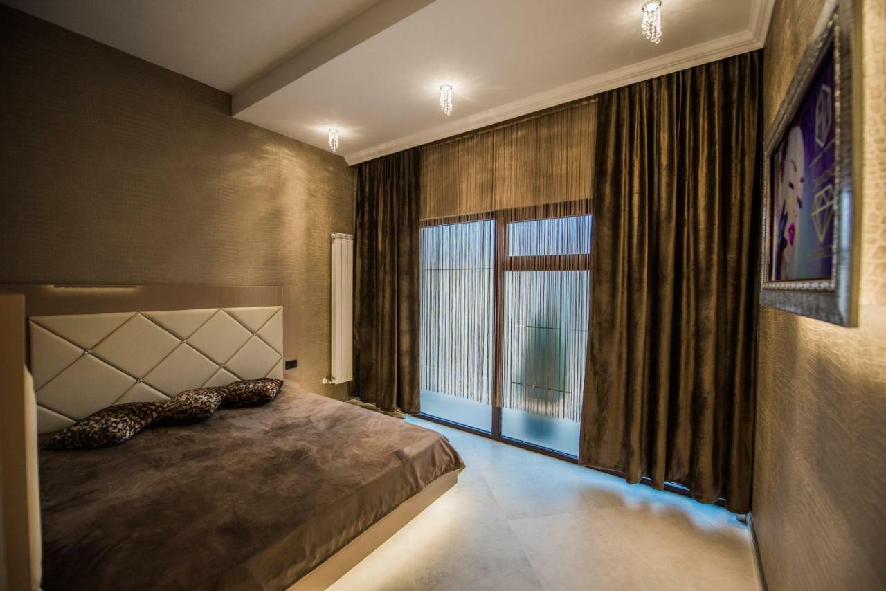 H & V Residence - Diamond Bungalow Apartment Арад Екстериор снимка
