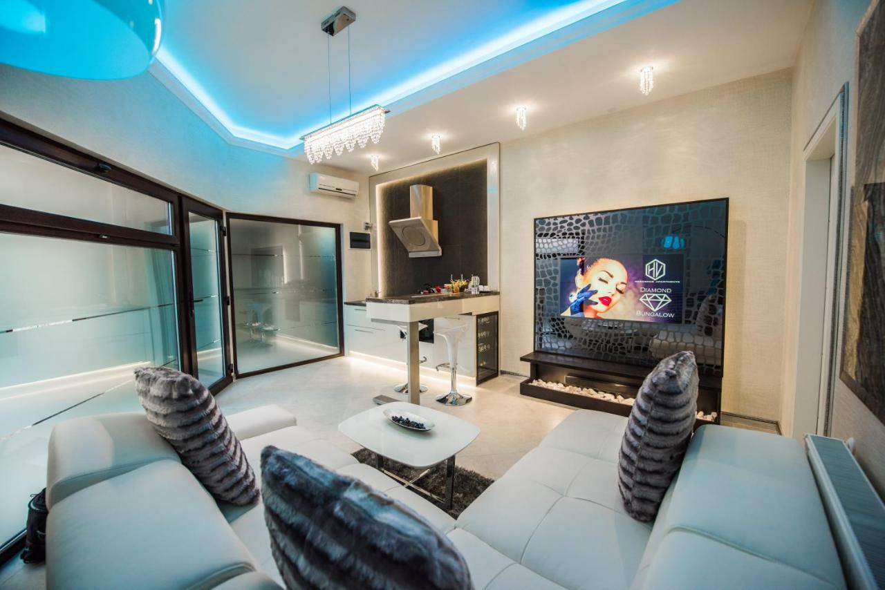 H & V Residence - Diamond Bungalow Apartment Арад Екстериор снимка